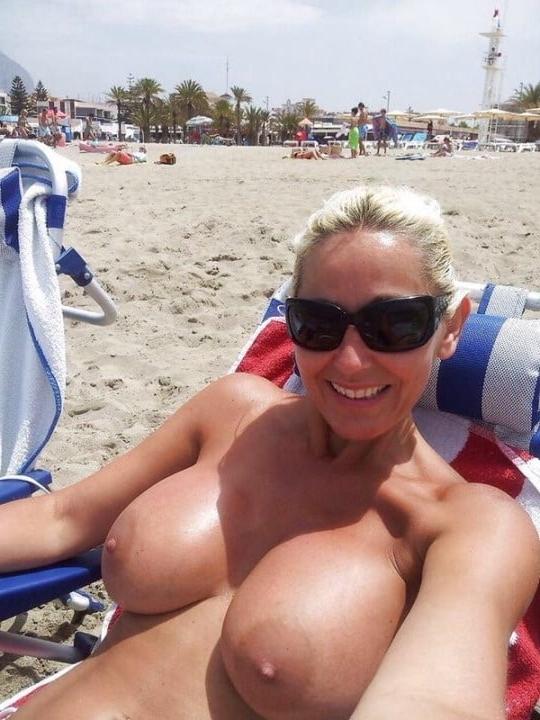 25P Amateurs with Big Natural Tits Part 38