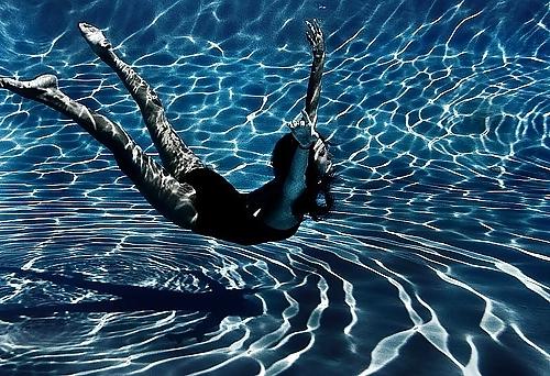 6P Swimming pool....
