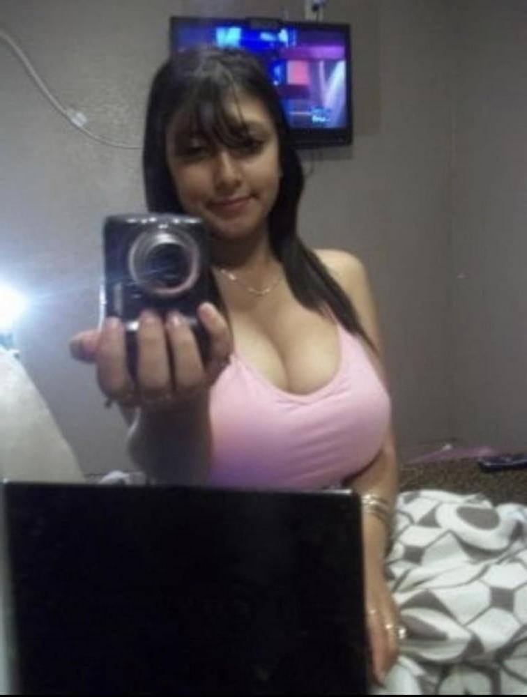 25P From MILF to GILF with Matures in between 162