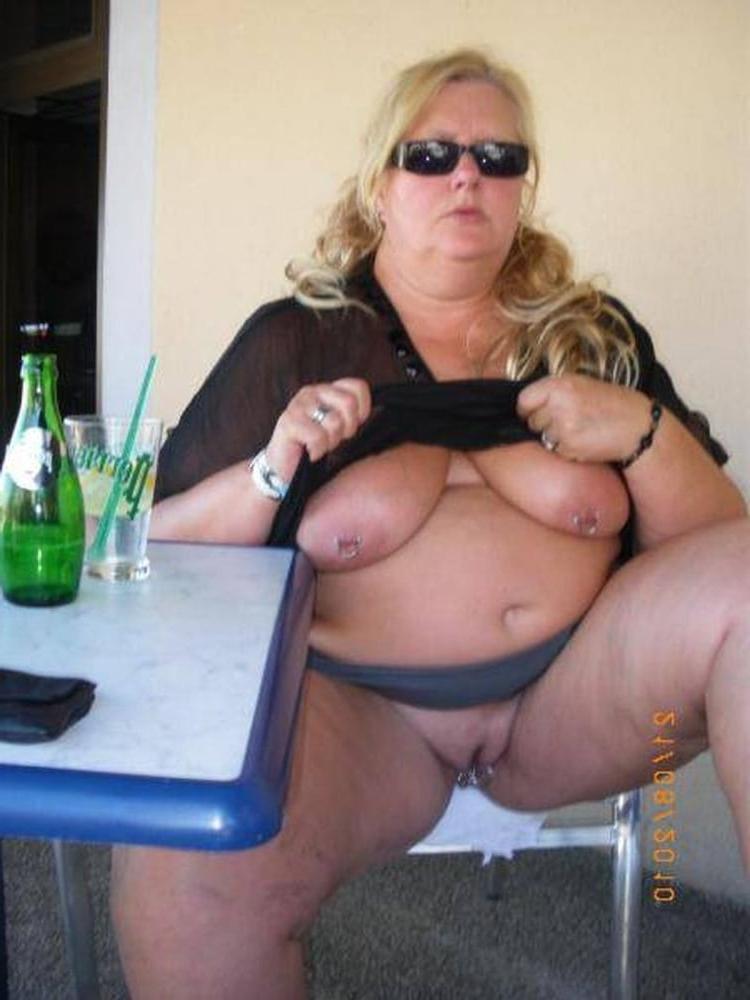 25P Mature meaty mom's