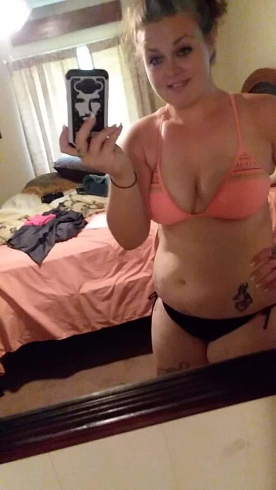 20P My wife's perfect natural tits