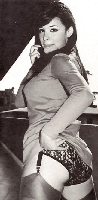 24P Vintage Ladies In Stockings 6
