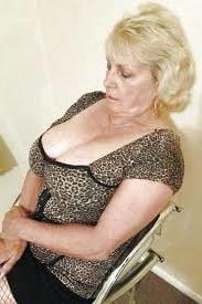 25P Huge tits Gilf