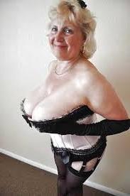 25P Huge tits Gilf