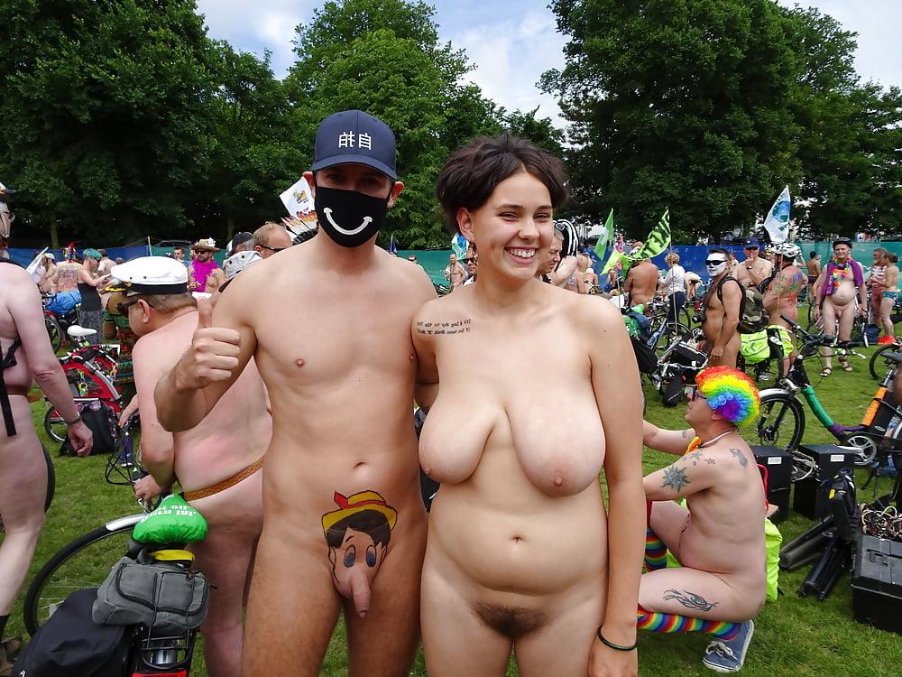 25P Big Tits &amp; Sunglasses Brighton 2017 World Naked Bike Ride