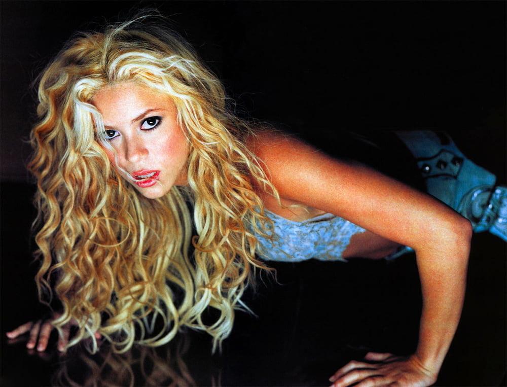 25P Celebrity Hot 250 - #232 Shakira