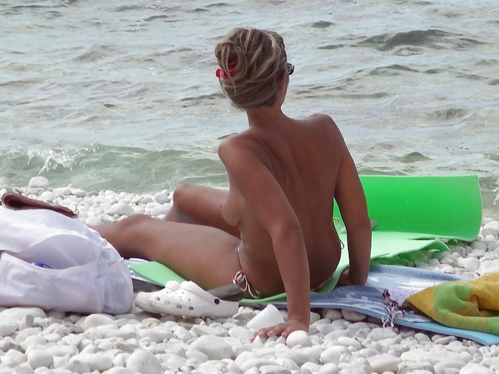 10P Mature Sunbathing Topless