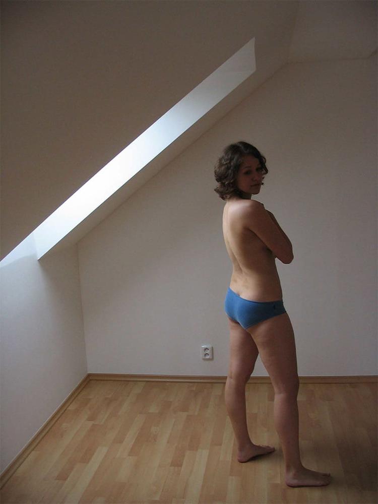 25P Wife Posing
