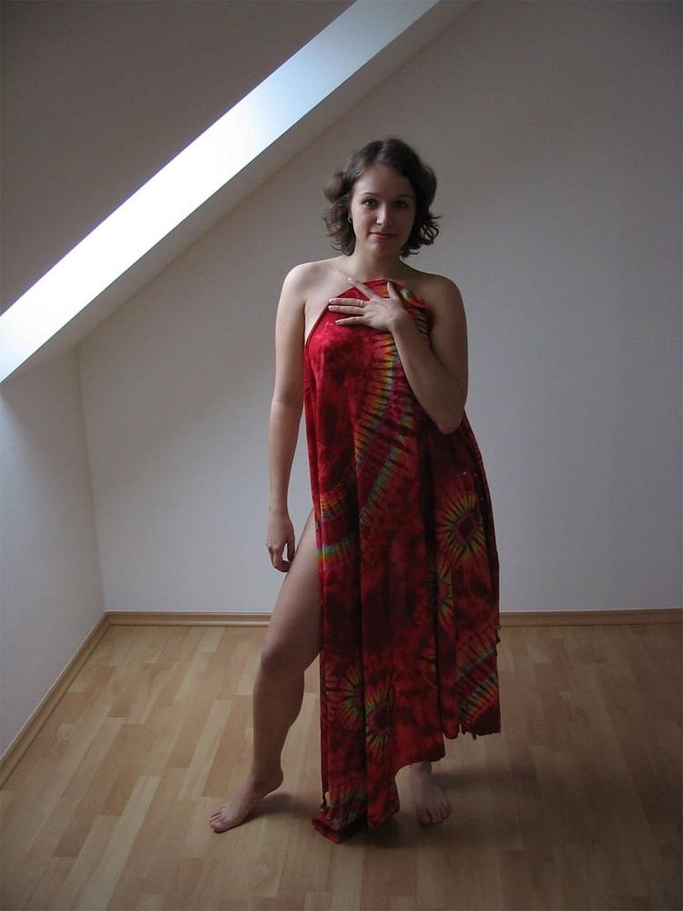 25P Wife Posing