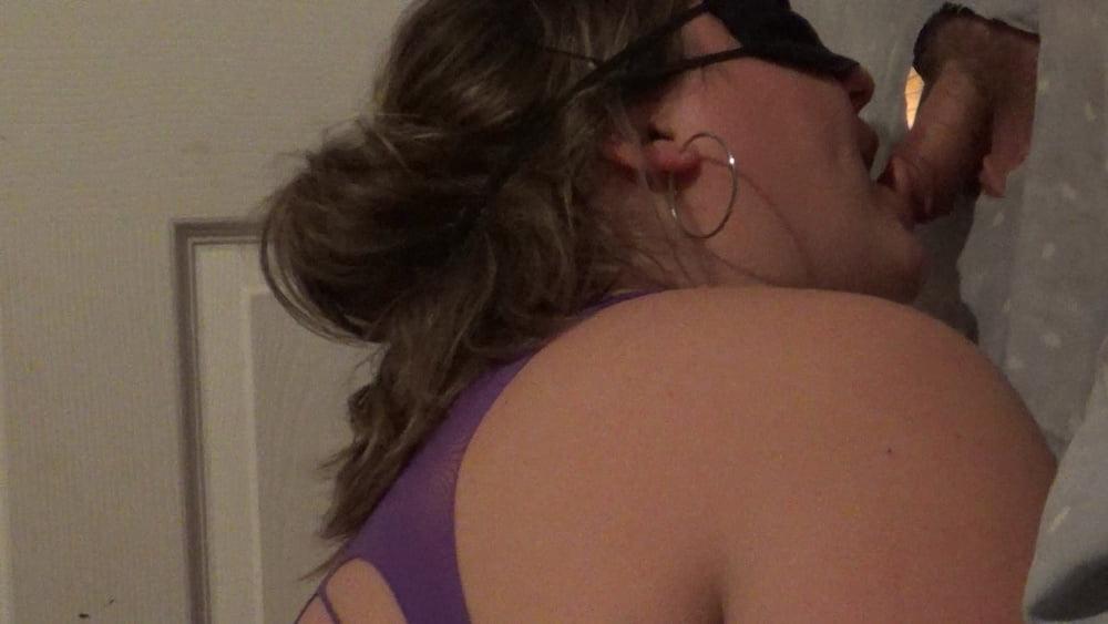 19P Bbw cuckold wife 1st glory hole try