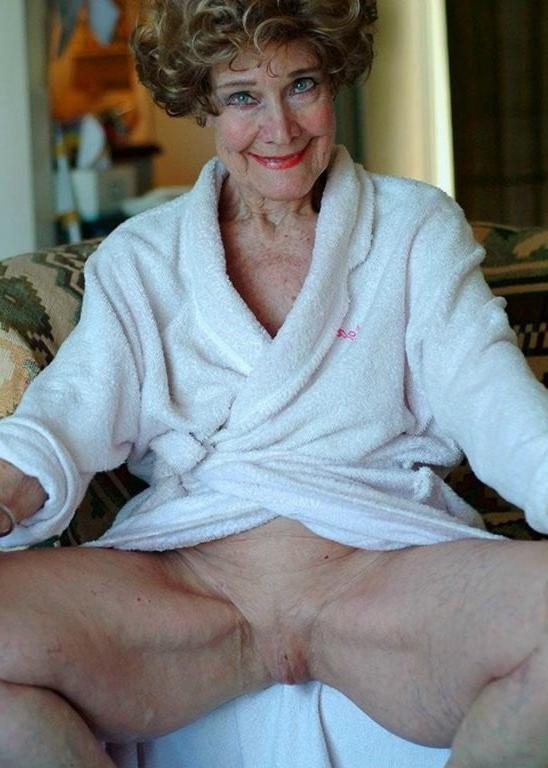 25P 70+ gilf still very sexy
