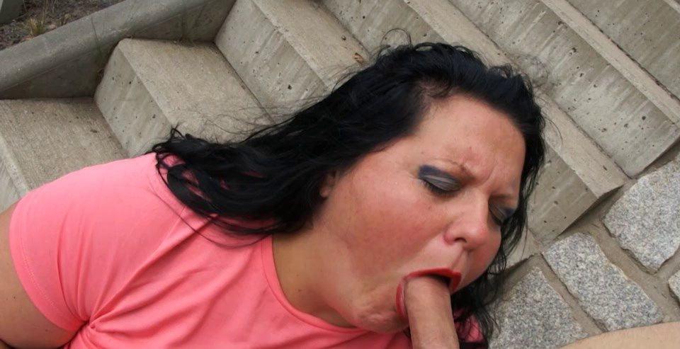 25P 818. BBW mature slut