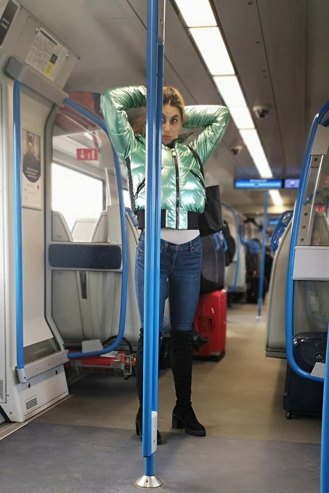 15P Tall Girl  in Leggings