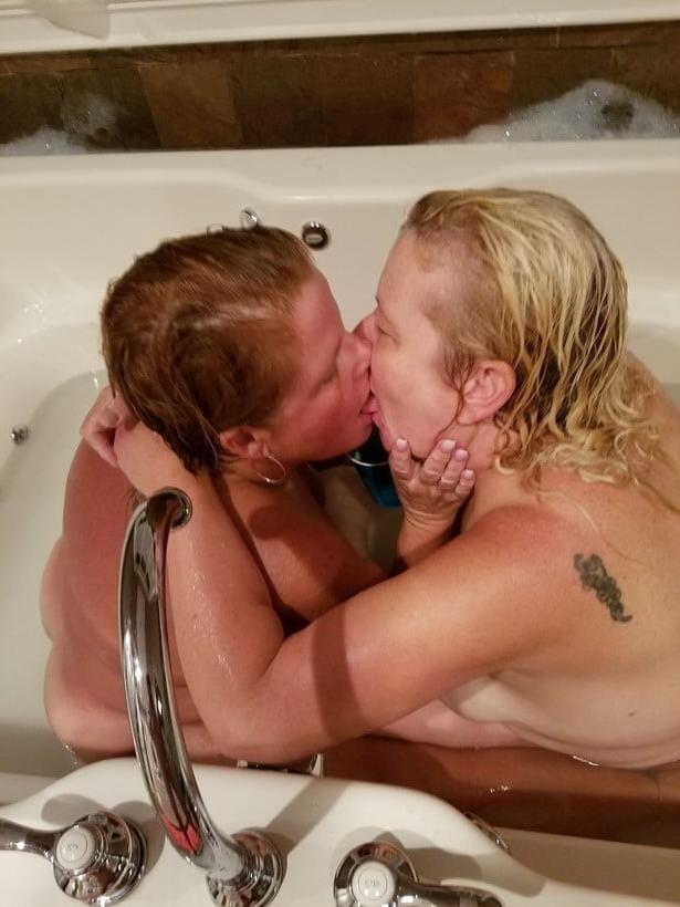 25P Sexy Big Mature Women 88