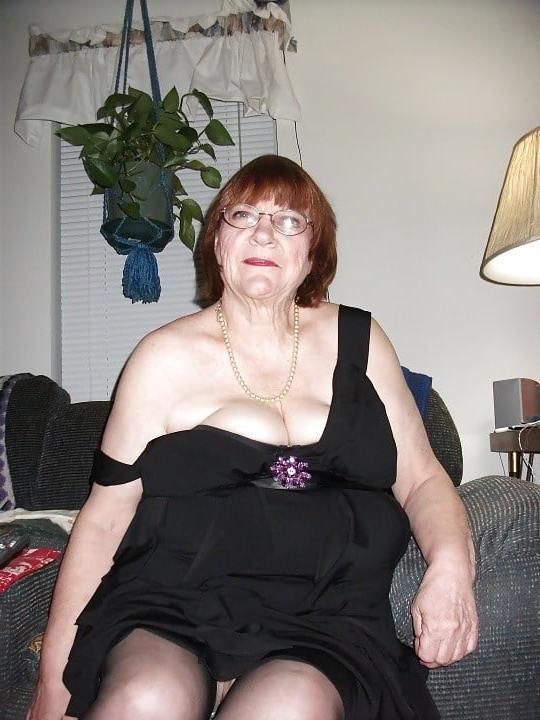 16P Bbw mix 358 (Older dressed women)
