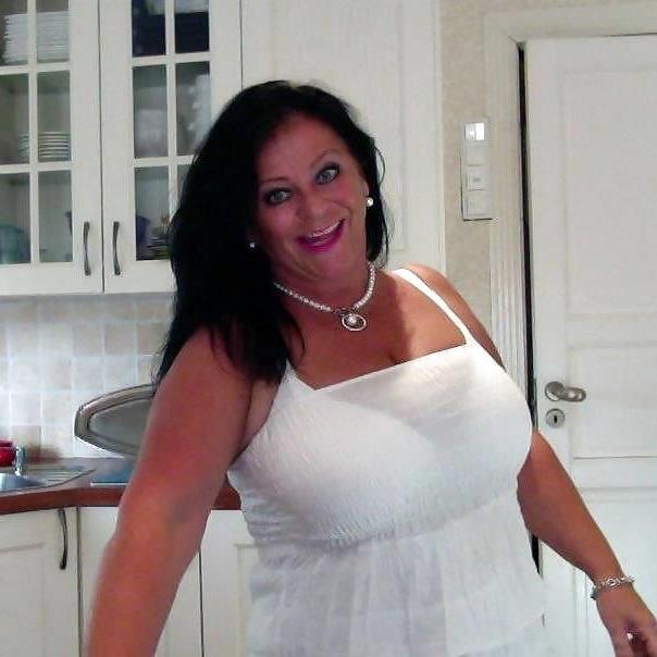 16P Bbw mix 358 (Older dressed women)