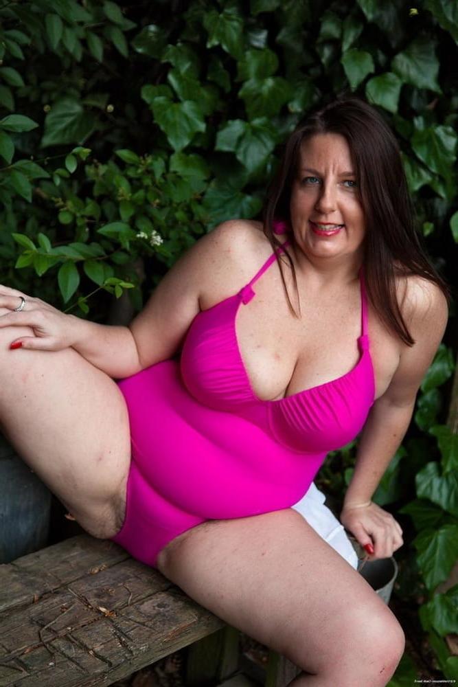 25P From MILF to GILF with Matures in between 142