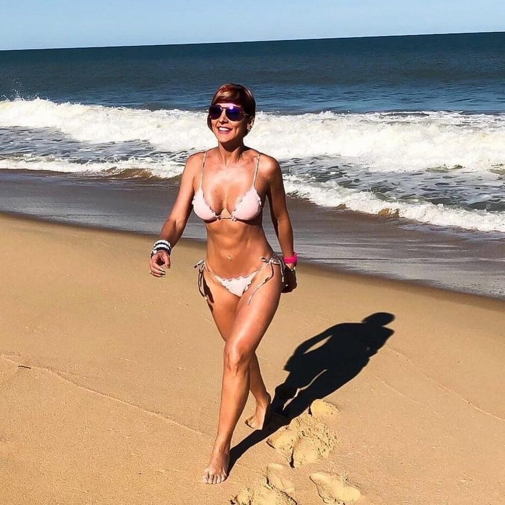 25P From MILF to GILF with Matures in between 142
