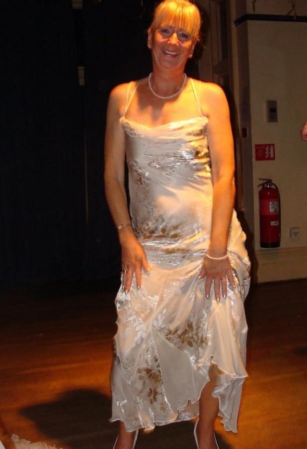 25P Sexy Blonde Amateur UK Gilf Shows All