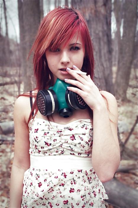 8P Celebrity Izzi Kuznetsova finally shows her tits!