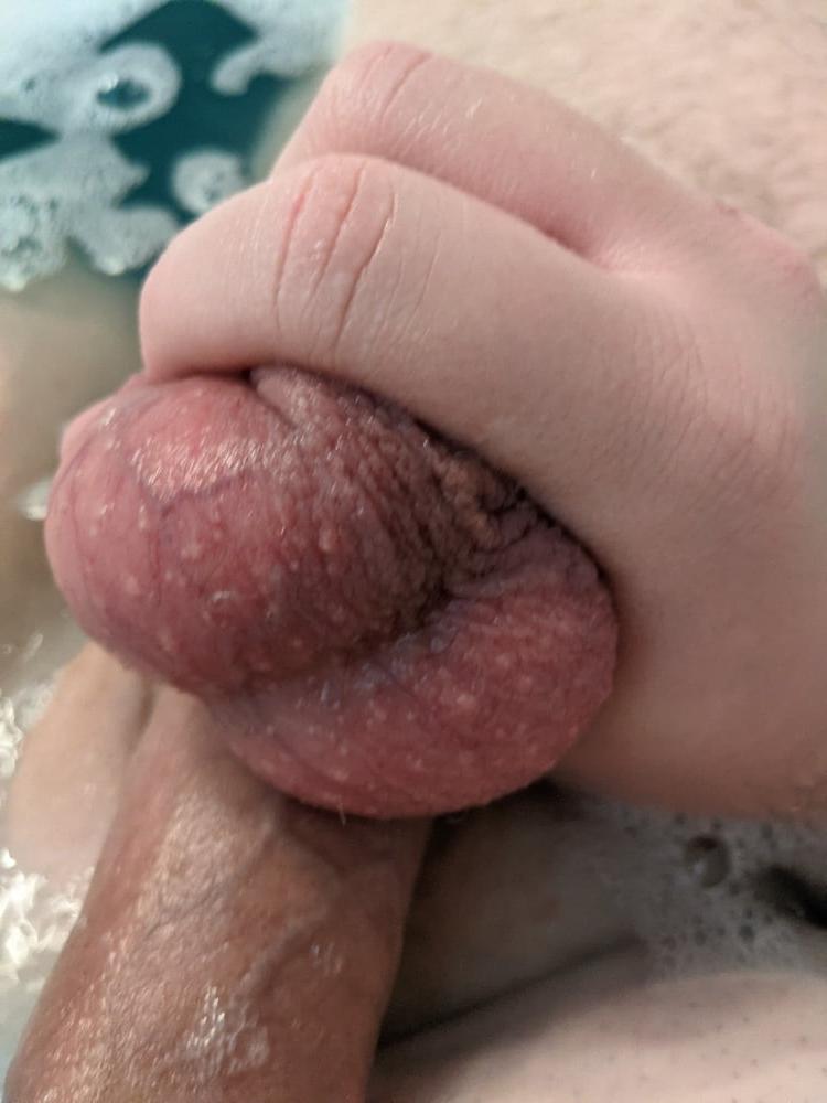 25P Ball Pictures #5 shaved and clean Balls are sexy