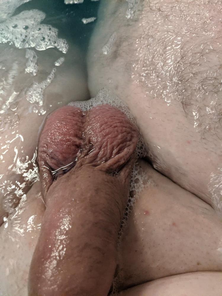 25P Ball Pictures #5 shaved and clean Balls are sexy