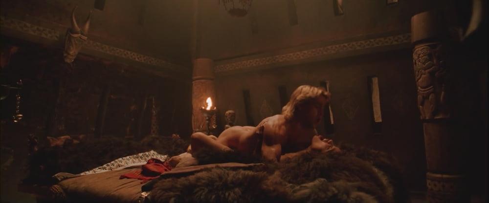 25P Male celebrity Colin Farrell dick exposed vidcaps