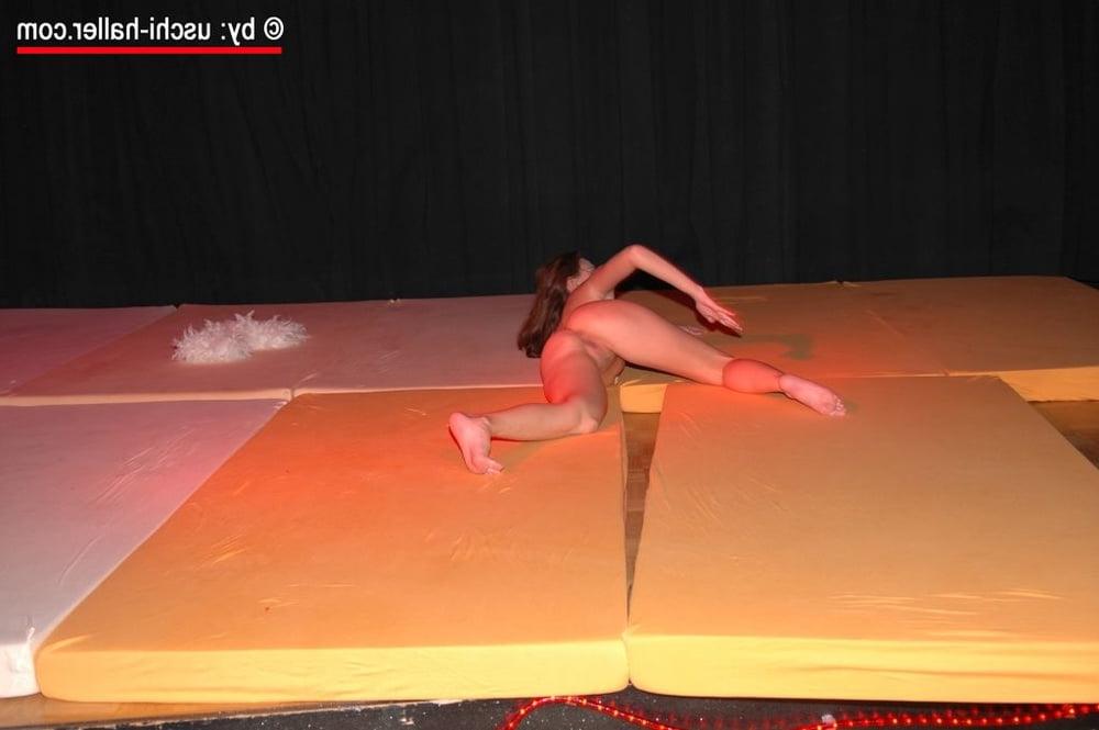 25P Saturday Night Fever gangbang - 64 guys &amp; 5 girls - part 1