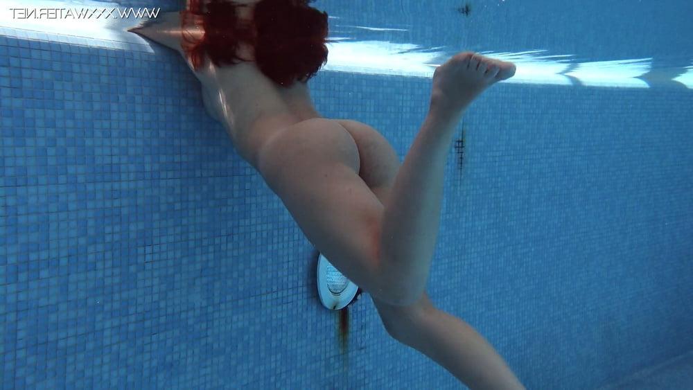25P Diana Rius Pt.1 UnderWaterShow Pool Erotics