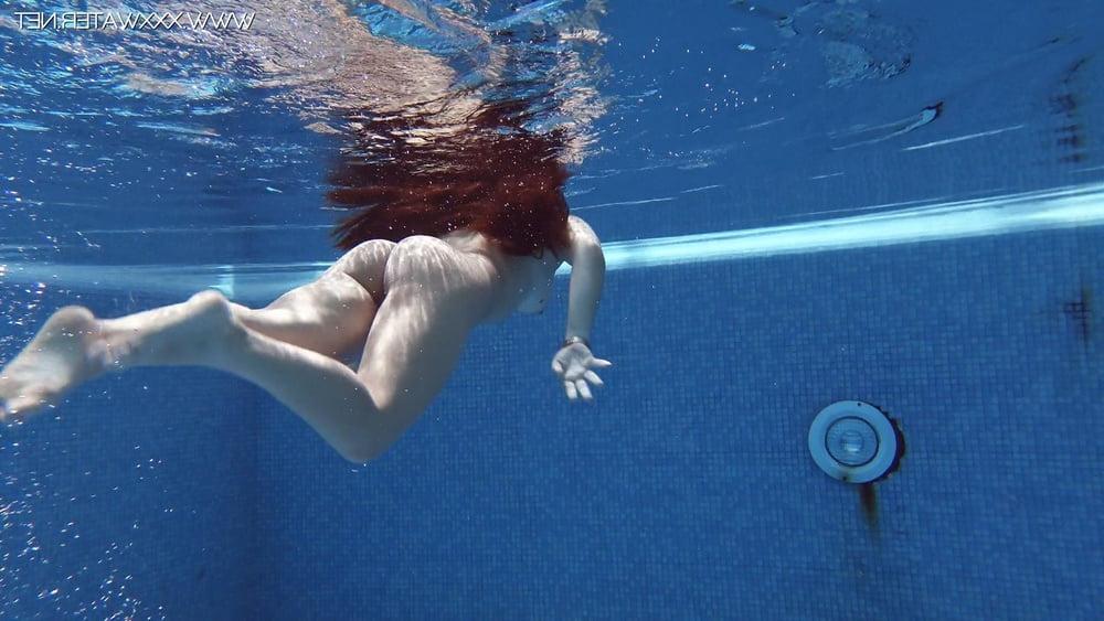 25P Diana Rius Pt.1 UnderWaterShow Pool Erotics