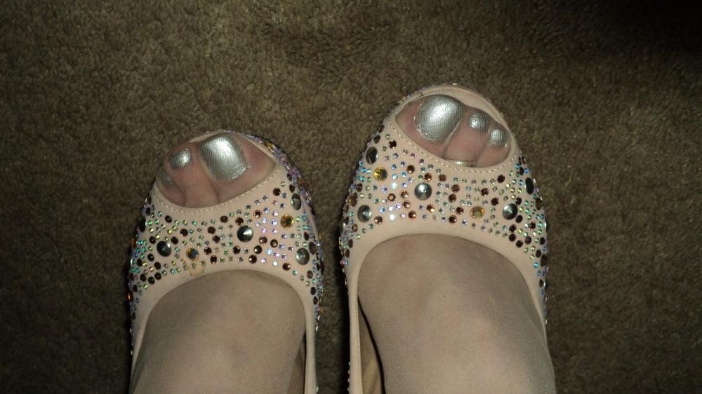 25P new pics and my new wedges and my nail polish hawl