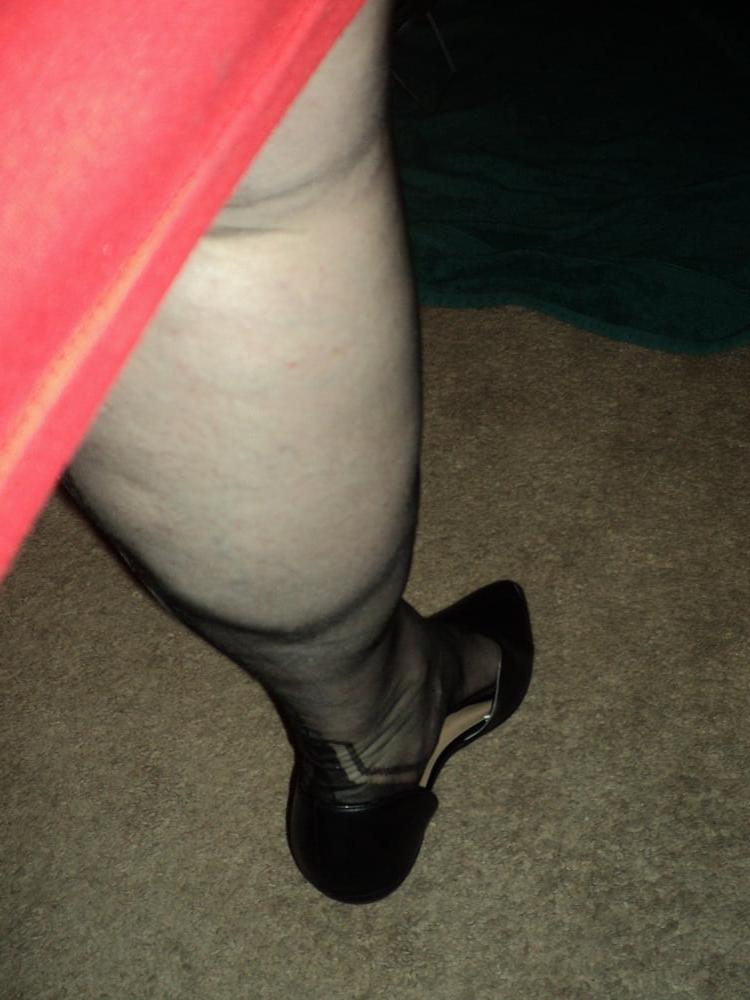 25P new pics and my new wedges and my nail polish hawl