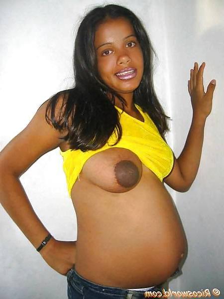 22P Big pregnant tits