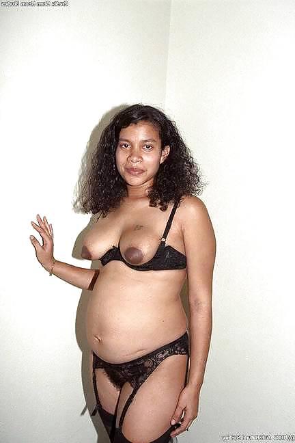 22P Big pregnant tits
