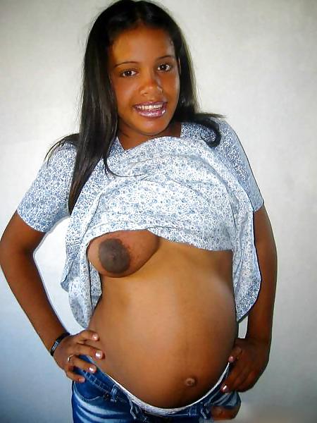 22P Big pregnant tits