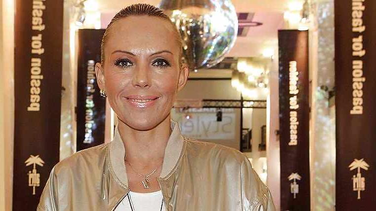 16P Natascha Ochsenknecht.Wichst sie voll&kommentiert die MILF!