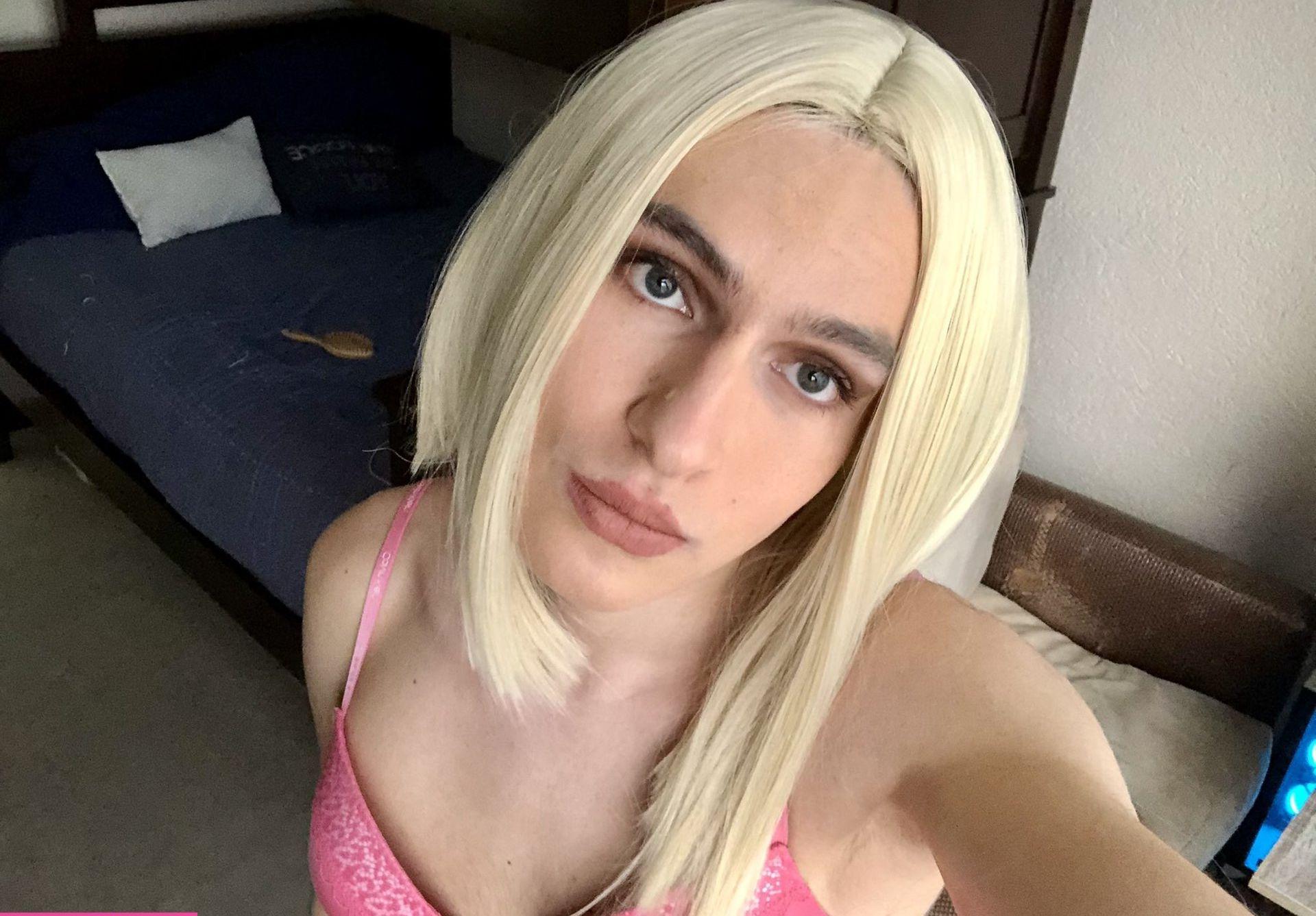 12P Sissyemilyxoxo nude