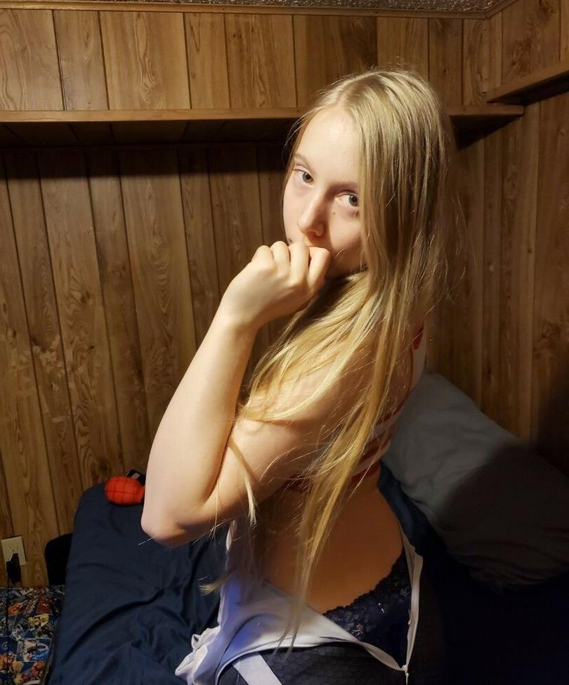 9P GwenHarveyX50 nude