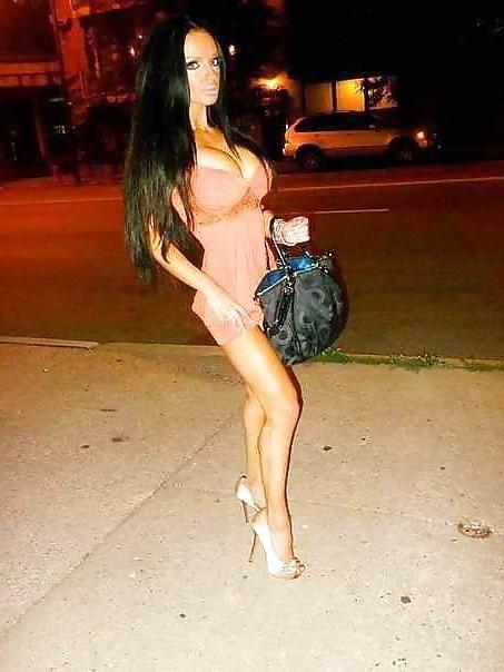 25P Very Hot & Very Slutty MILFs