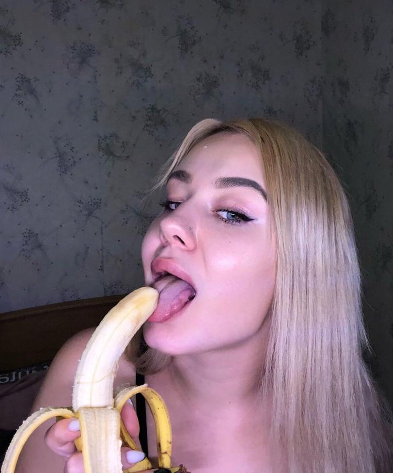 12P Anna_Banana18 nude
