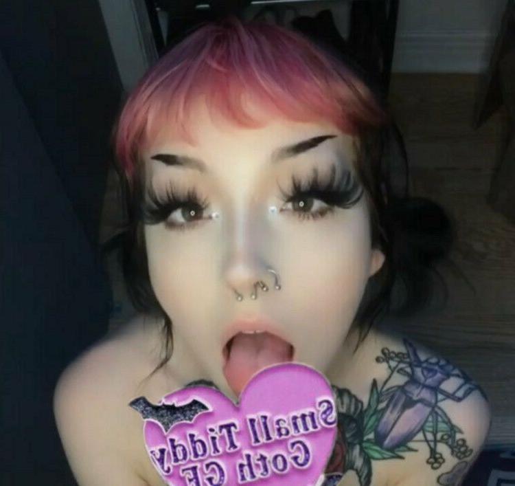 25P Xxgothdollyxx nude
