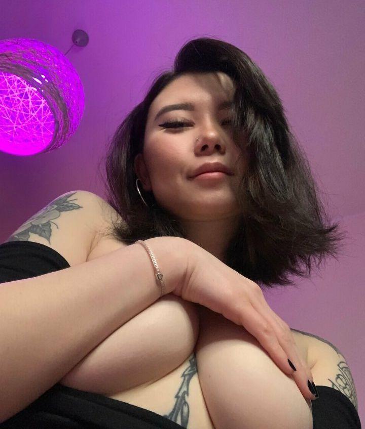 21P Lu_Blu nude