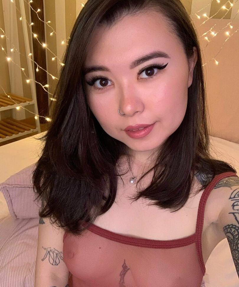 21P Lu_Blu nude