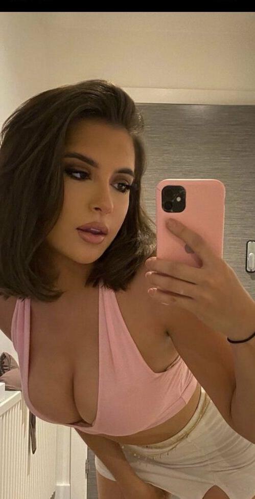 16P Evie Tomlinson nude
