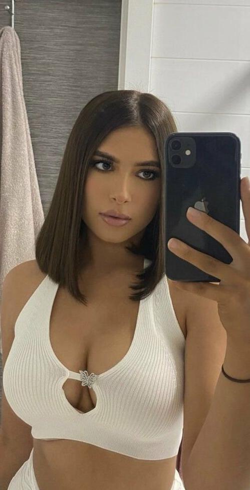 16P Evie Tomlinson nude