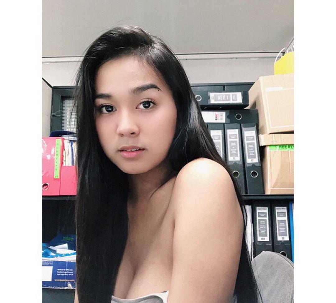 15P Tin Benitez nude