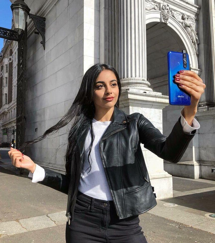 25P Banita Sandhu nude