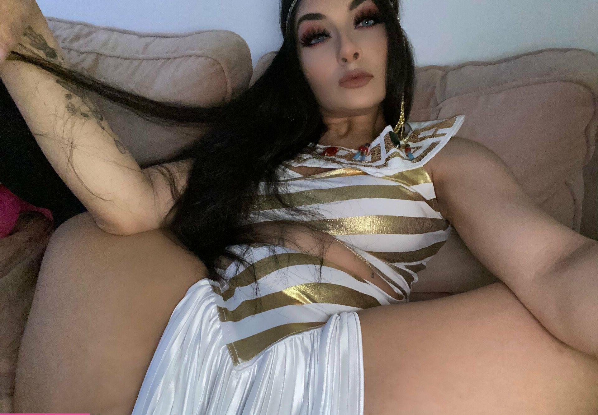 24P BelissaLovely nude