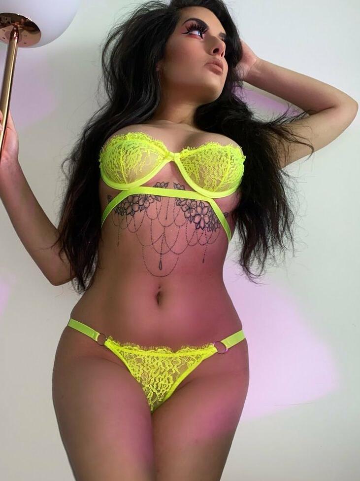 24P BelissaLovely nude