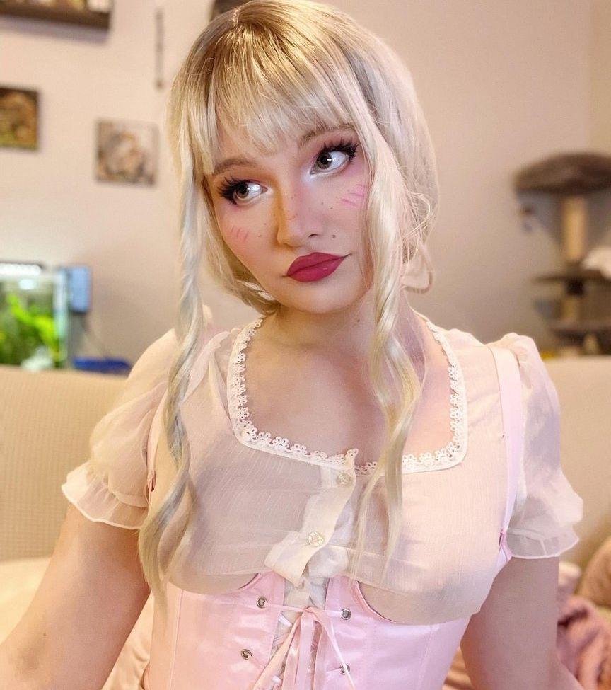 12P JulietDoree nude